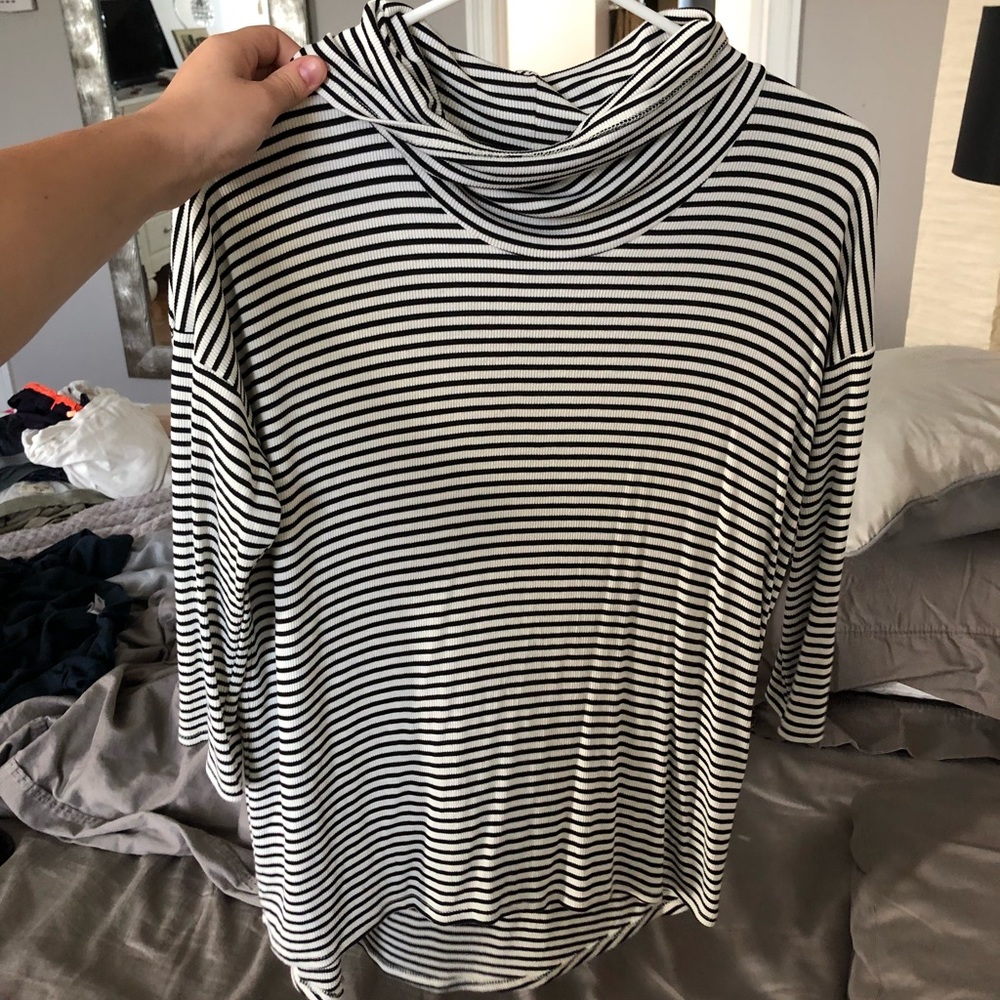 Long sleeve striped shirt